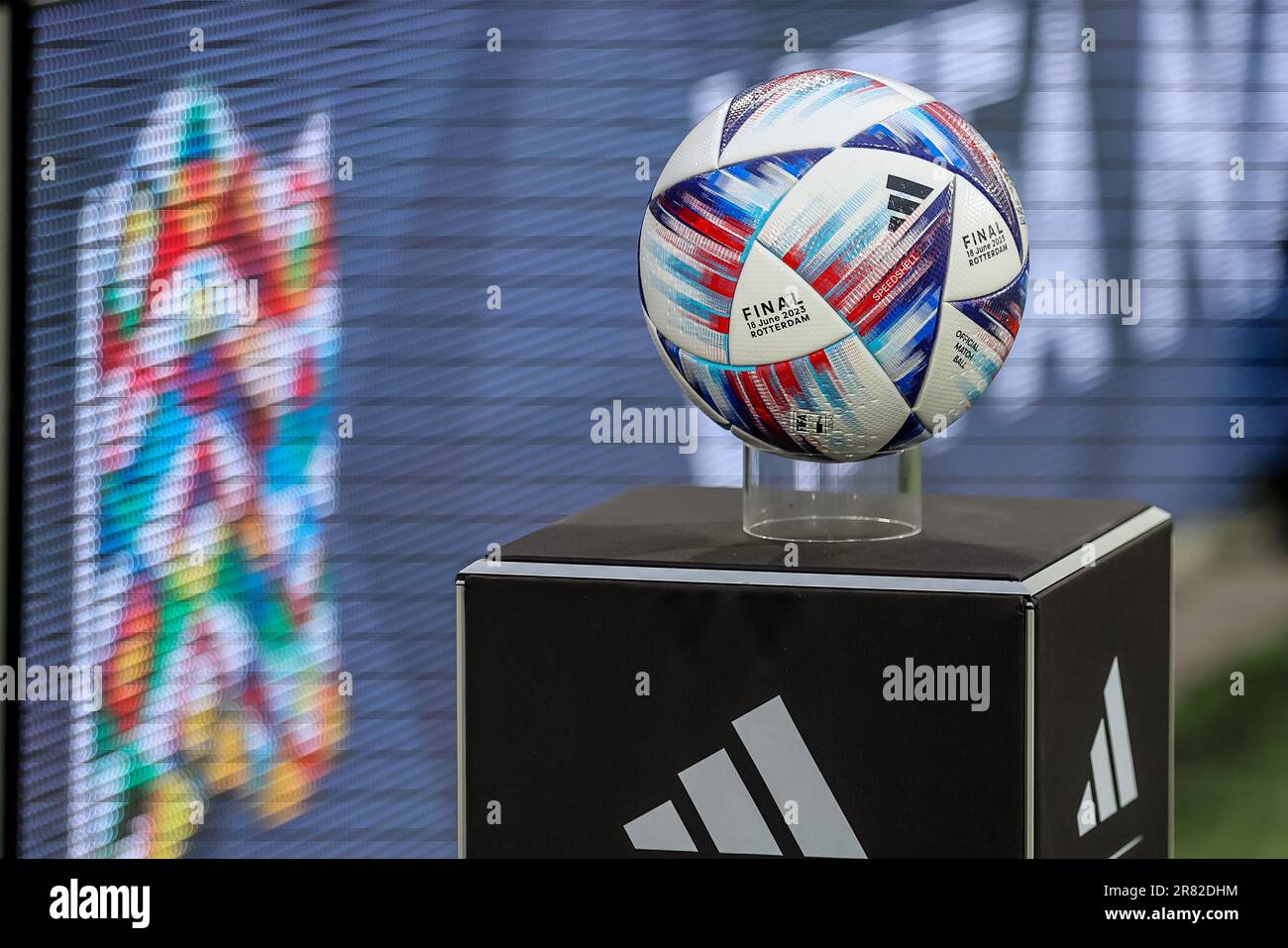 Rotterdam, Niederlande. 18. Juni 2023. ROTTERDAM, NIEDERLANDE - JUNI 18: matchball während des Finalspiels der UEFA Nations League zwischen Kroatien und Spanien im Stadion Feijenoord de Kuip am 18. Juni 2023 in Rotterdam, Niederlande (Foto: Henk Jan Dijks/Orange Pictures). Guthaben: Orange Pics BV/Alamy Live News Stockfoto