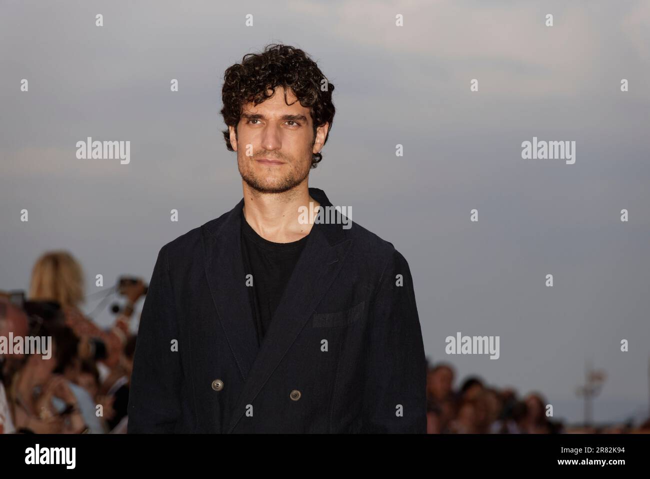 Cabourg, Frankreich. 17. Juni 2023. Louis Garrel besucht die Abschlusszeremonie während des Cabourg Film Festivals 37. am 17. Juni 2023 in Cabourg, Frankreich. Stockfoto