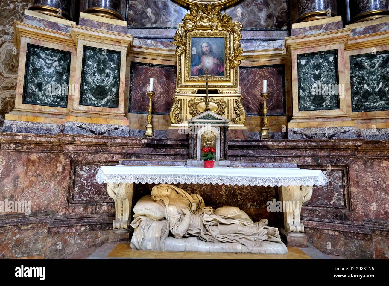 Die Skulptur Ecstasy of Saint Anne von Giovanni Battista Maini in der Basilika Sant'Andrea delle Fratte in Rom, Italien Stockfoto