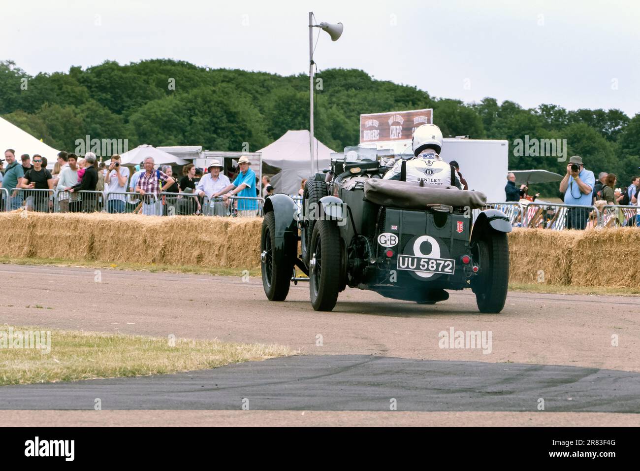 Vintage Bentley auf dem Flywheel Event im Bicester Heritage 2023 Stockfoto