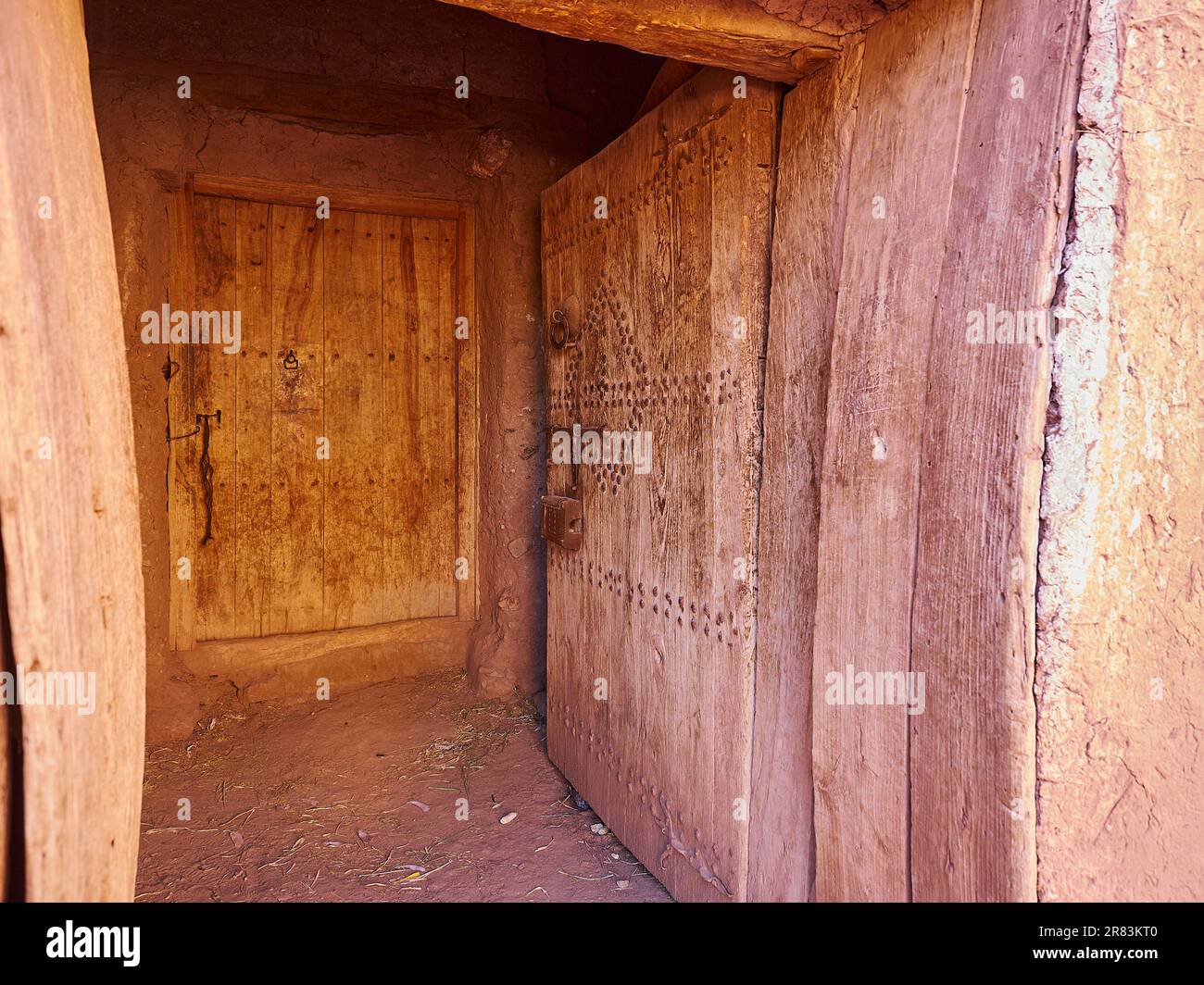 Ksar Ait Ben Haddou, altes unesco-Weltkulturerbe eines Berber-ziegeldorfes oder einer Kasbah in der Nähe von Ouarzazate, Draa Tafilalet, Marokko, ist ein beliebtes Reiseziel Stockfoto