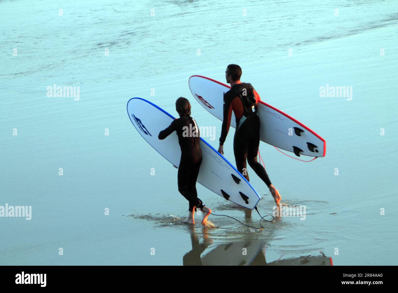 Surfkurs auf dem Atlantik. Capbreton, Les Landes, Frankreich Stockfoto