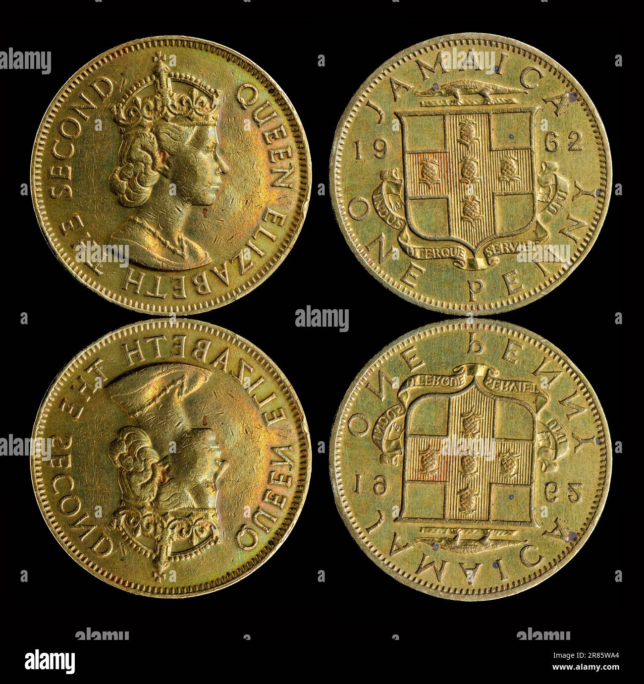 1962 Jamaika One Penny mit einem gekrönten Porträt von Königin Elizabeth II. Von Cecil Thomas und dem Wappen von Graviererin Percy Metcalfe Stockfoto