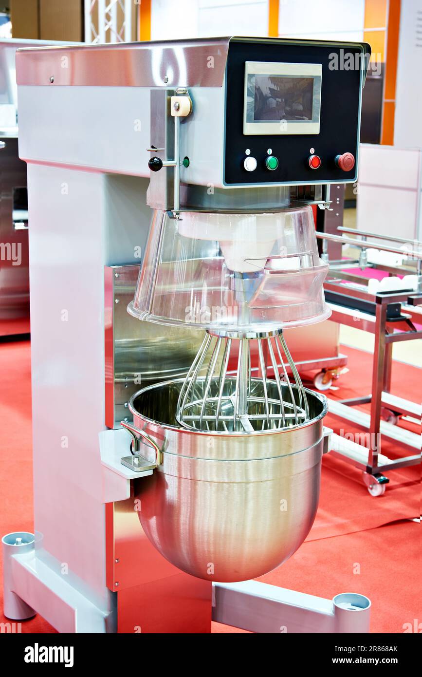 Knetmaschine für industrielle Bäckereien auf der Ausstellung Stockfoto