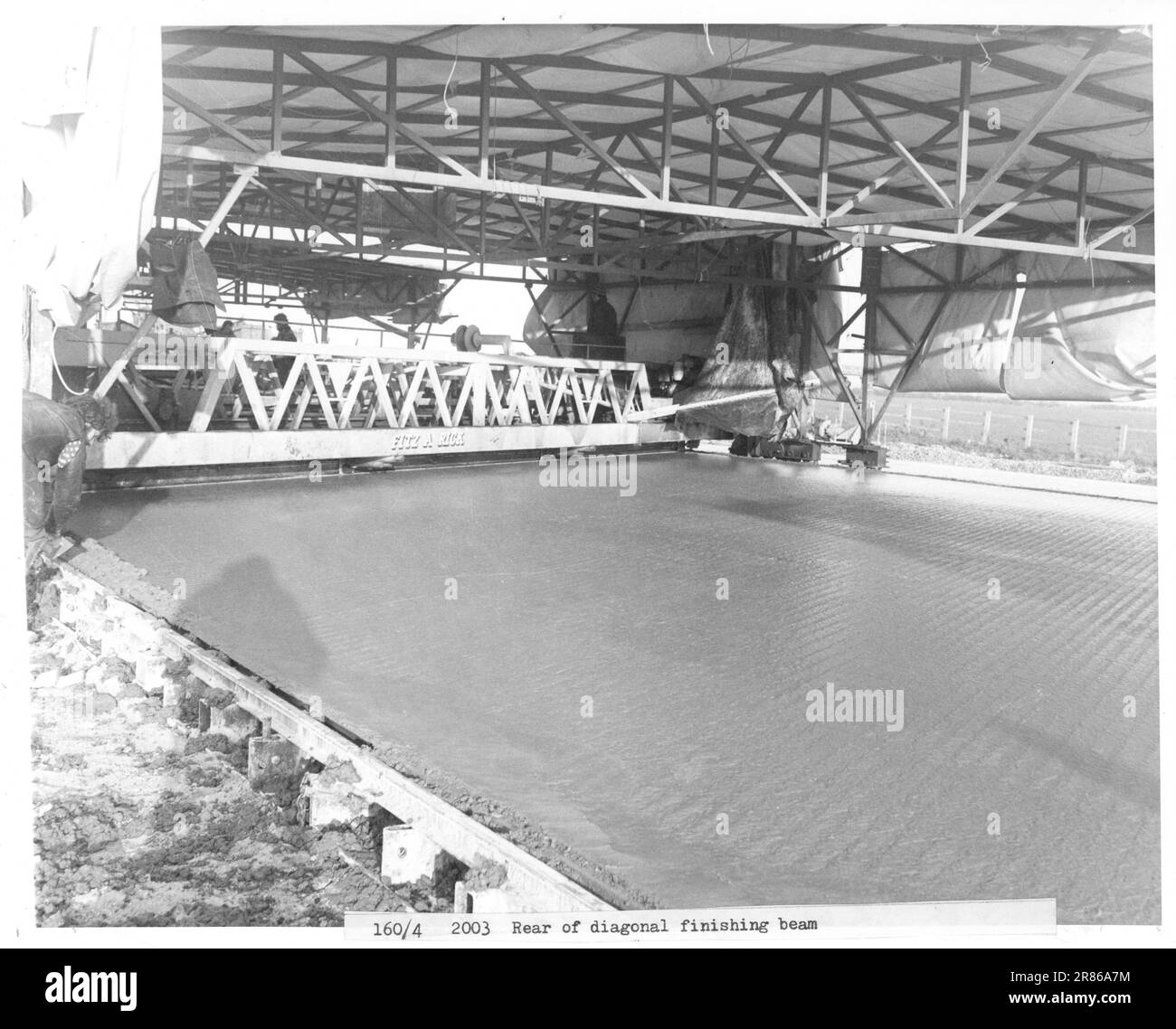 Bau der Autobahn M11 zwischen London und Cambridge im Jahr 1975. Stockfoto