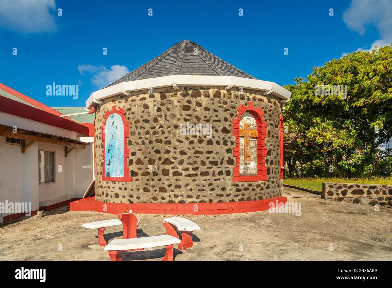 Alte katholische Steinkapelle auf Mayreau Island, Saint Vincent und die Grenadinen, Westindischen Inseln, Karibik Stockfoto