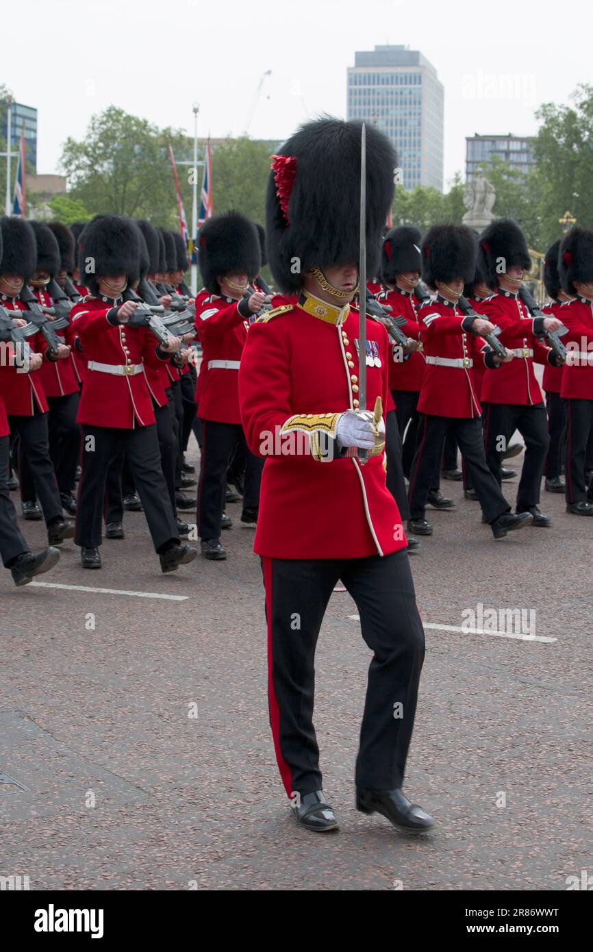 Marschierende Infanterie-Soldaten Trooping The Colour Color 2023 Stockfoto