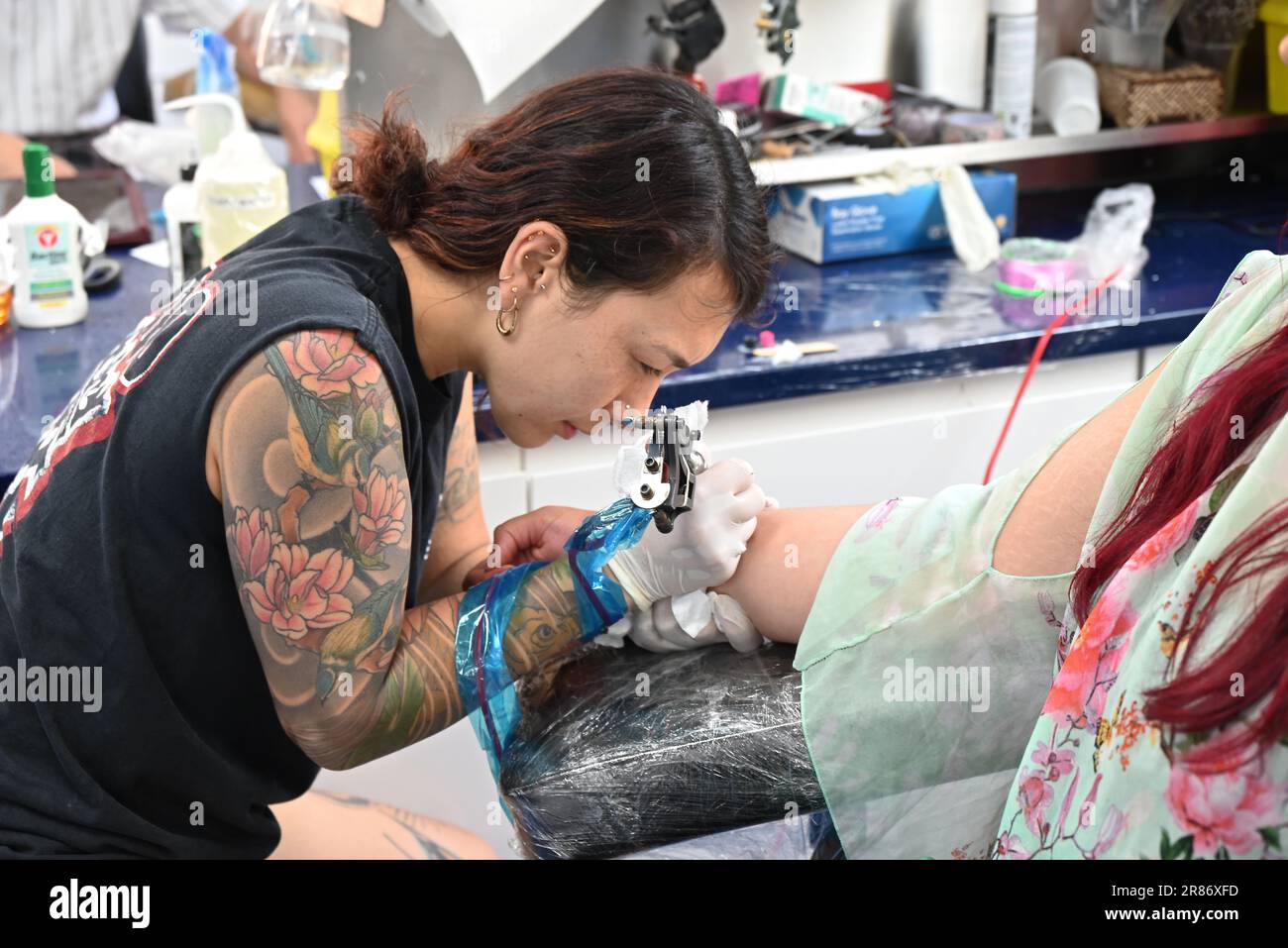 TATTOO UK UXBRIDGE hat zwei Läden, jetzt einer in der Cowley Road und
