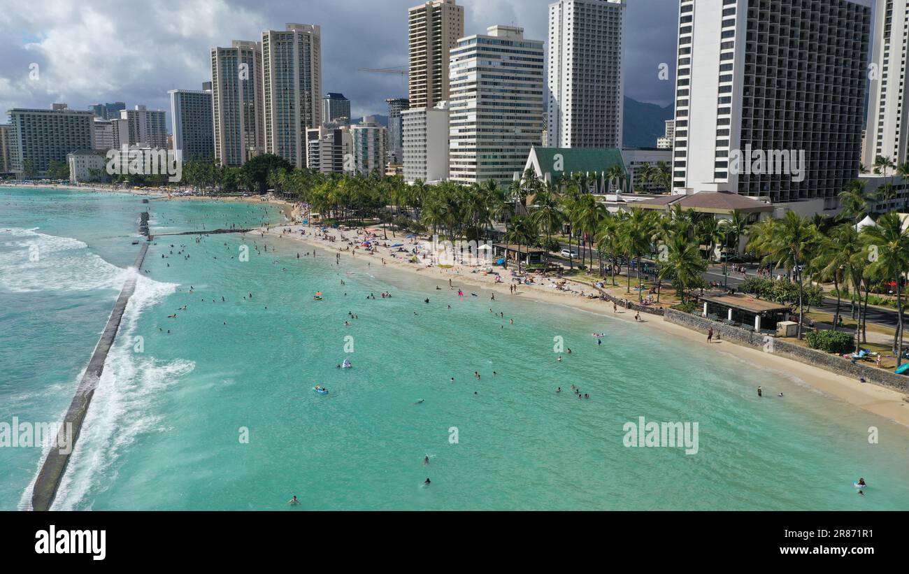 Wunderschöne unvergleichliche Aussicht auf den Strand entlang der Küste von Honolulu Hawaii Stockfoto