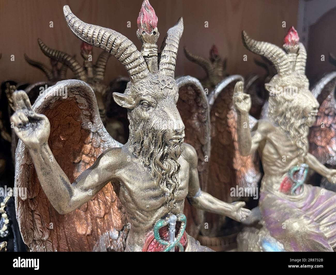 Statue von Baphomet, häufig als Dämon oder Satan identifiziert, und ein Symbol des Satanismus Stockfoto