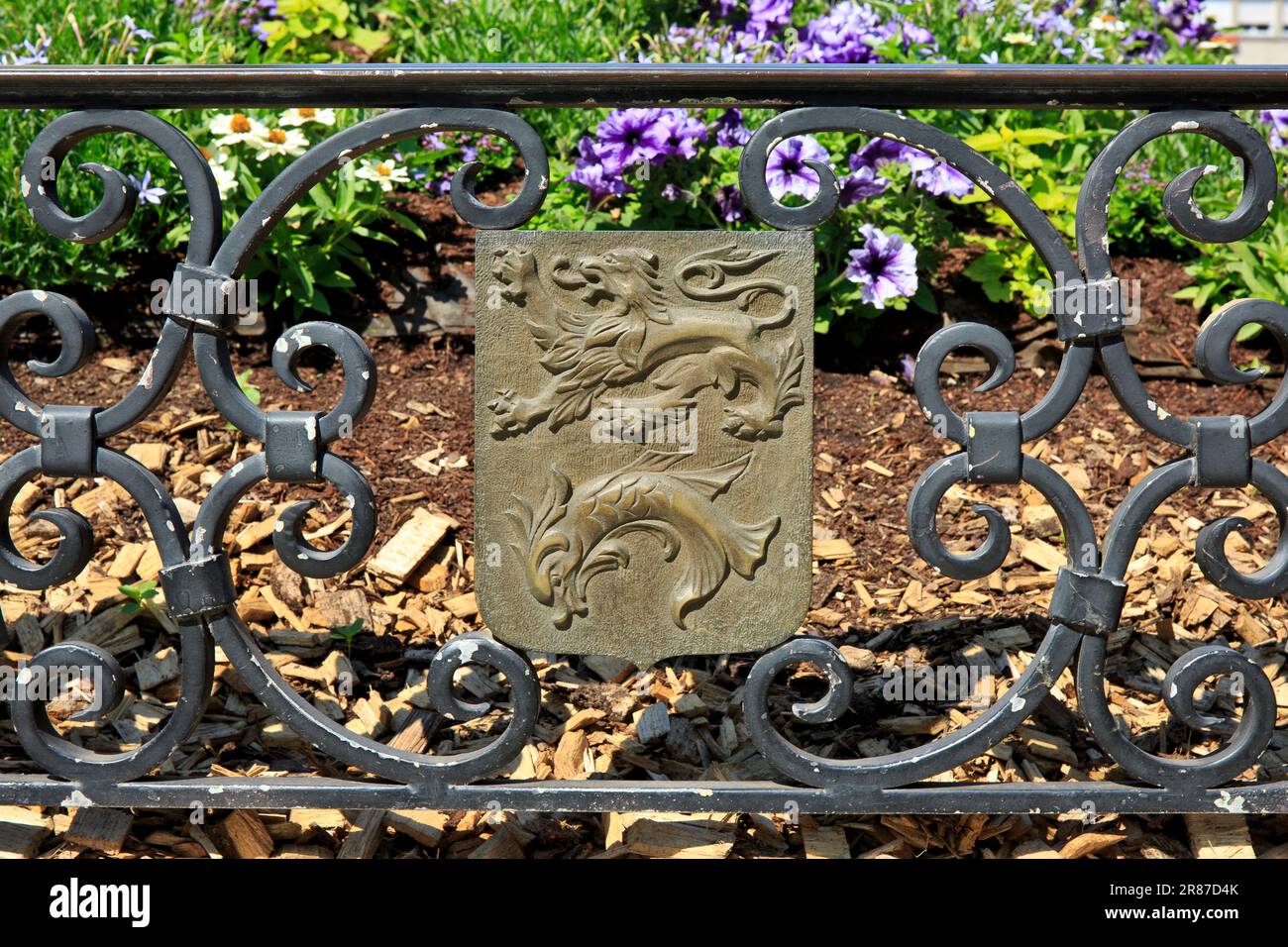 Wappen des französischen Marinebefehlshabers und Freibeuter Jean Bart (1650-1702) auf dem Place Jean Bart in Dünkirchen (Nord), Frankreich Stockfoto