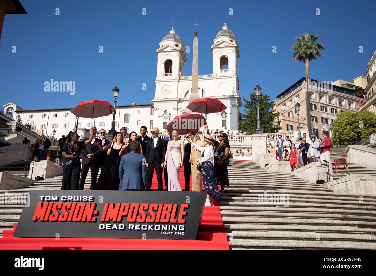 Tom Cruise, Vanessa Kirby, Hayley Atwell Director Chris McQuarrie und die Besetzung von „Mission