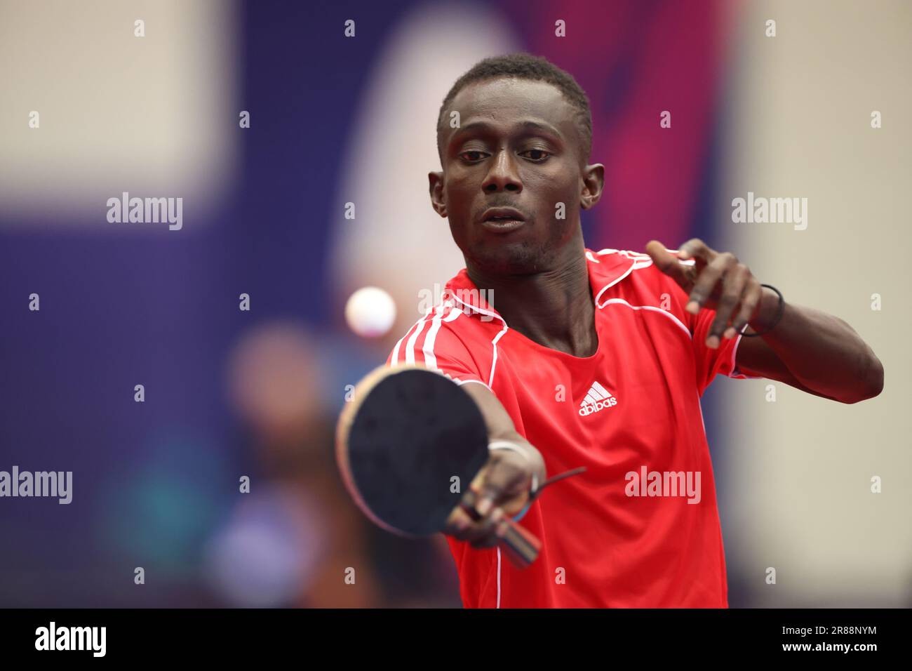 Berlin, Deutschland. 19. Juni 2023. SO tritt der Ghana-Spieler während der Special Olympics World Games Berlin 2023, dem weltweit größten inklusiven Sportevent, bei dem Tausende von Sportlern mit geistigen Behinderungen vom 17. Bis 25. Juni 2023 in 26 Sportarten gegeneinander antreten, auf der Messe Berlin an. Kredit: Isabel Infantes/Empics/Alamy Live News Stockfoto