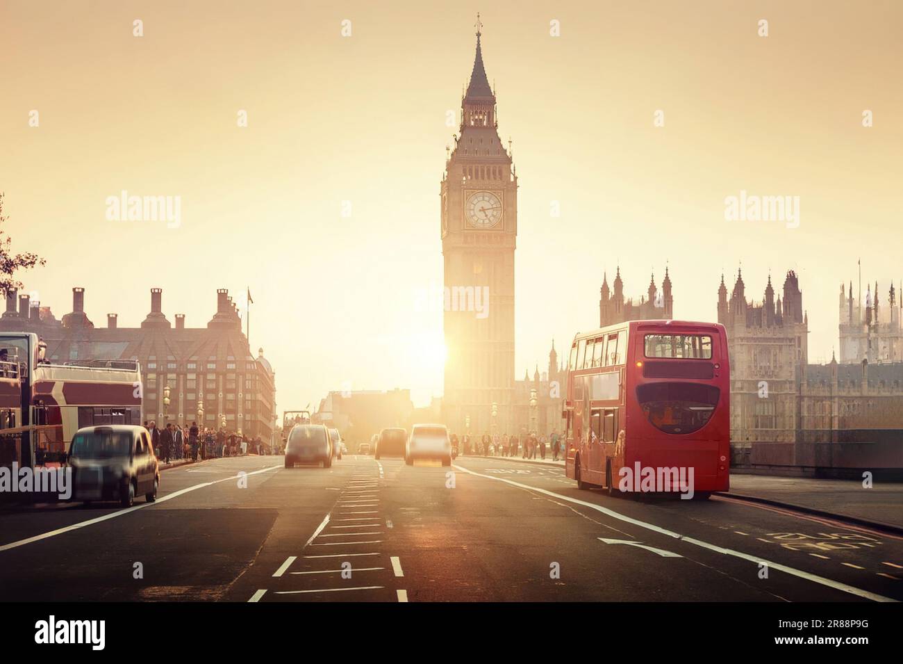 Big Ben Tower, roter London Bus und Westminster Abby - die Symbole von London. Stockfoto
