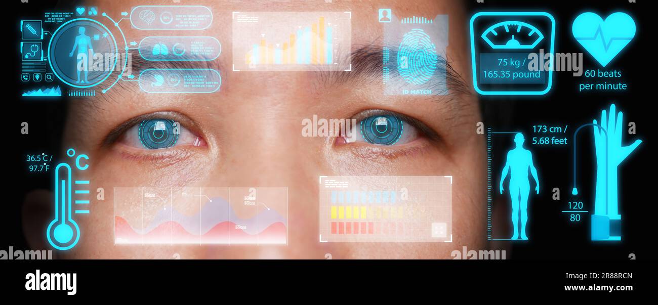 Nahaufnahme einer intelligenten Kontaktlinsen-Technologie, die die Sicht korrigieren, Informationen anzeigen und die Gesundheit des Trägers in Echtzeit überwachen kann. Stockfoto
