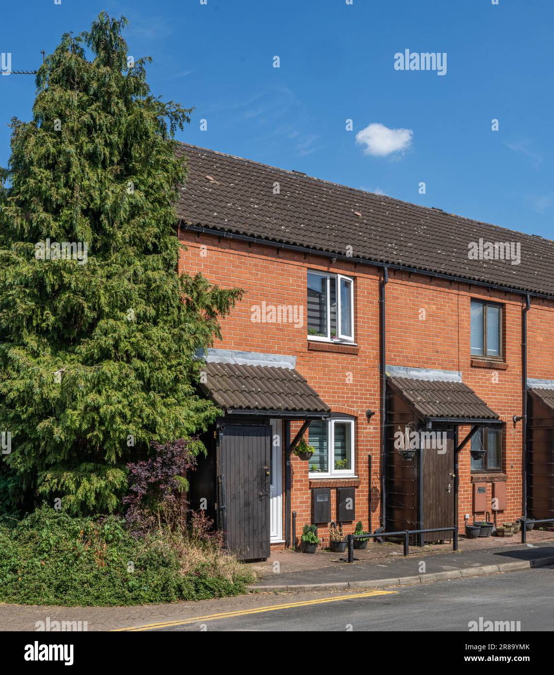 Grantham, Lincolnshire, England, Großbritannien. Typische moderne Innenstadthäuser mit Terrassen als Starthäuser für die Grundstücksleiter Stockfoto