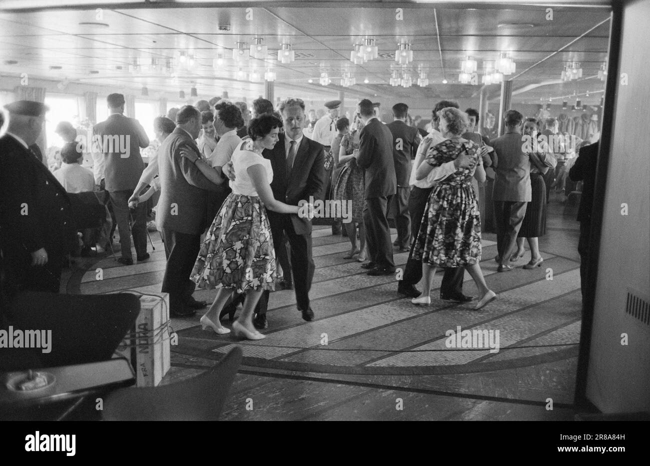 Derzeit 2421960 Ein Schiff mit Whisky auf einer Tagestour durch