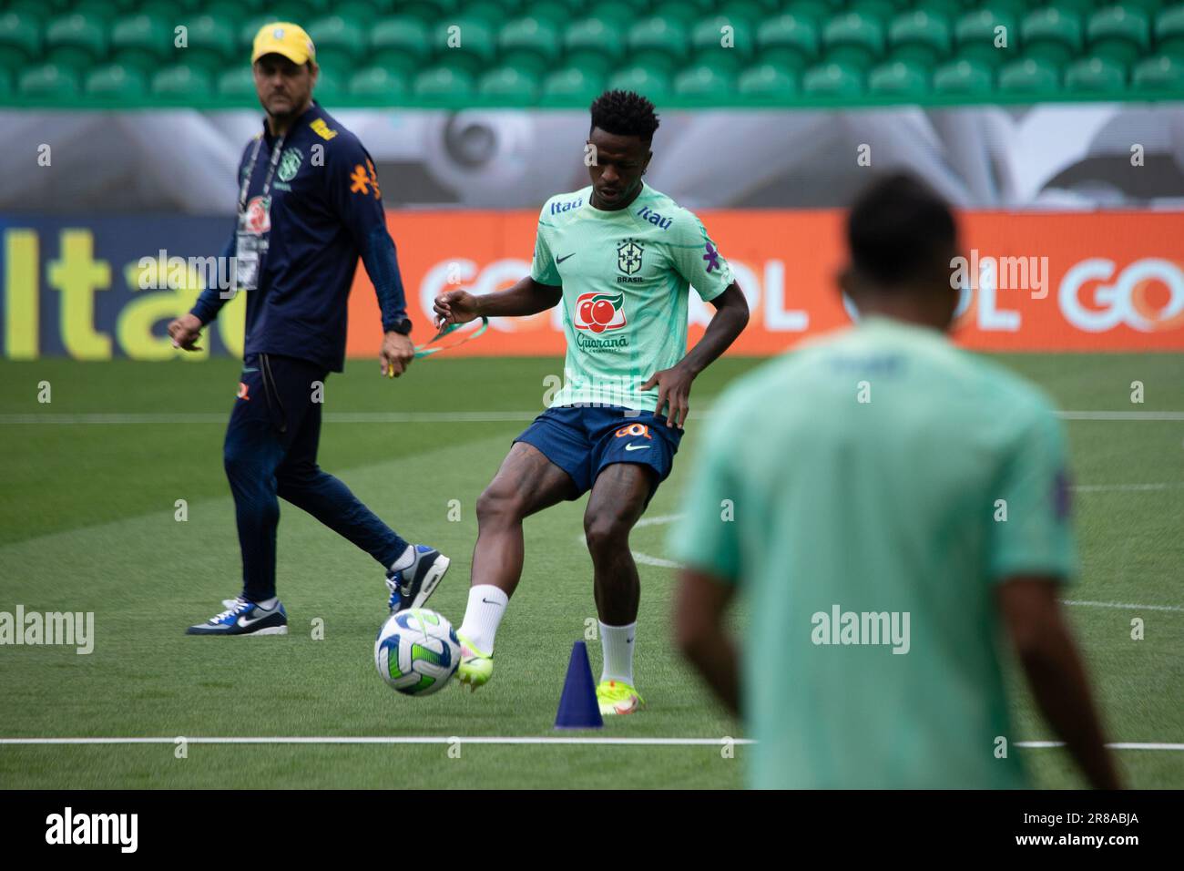 Lissabon, Portugal. 19. Juni 2023. LISSABON, PORTUGAL - JUNI 19: Vinicius Jr. aus Brasilien in Aktion während des offiziellen brasilianischen Trainings vor dem Fußballspiel gegen Senegal im Estadio Jose Alvalade. (Foto: Sergio Mendes/PxImages) Kredit: Px Images/Alamy Live News Stockfoto