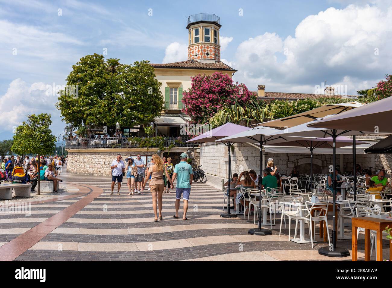 Lazise garda -Fotos und -Bildmaterial in hoher Auflösung - Seite 3 - Alamy