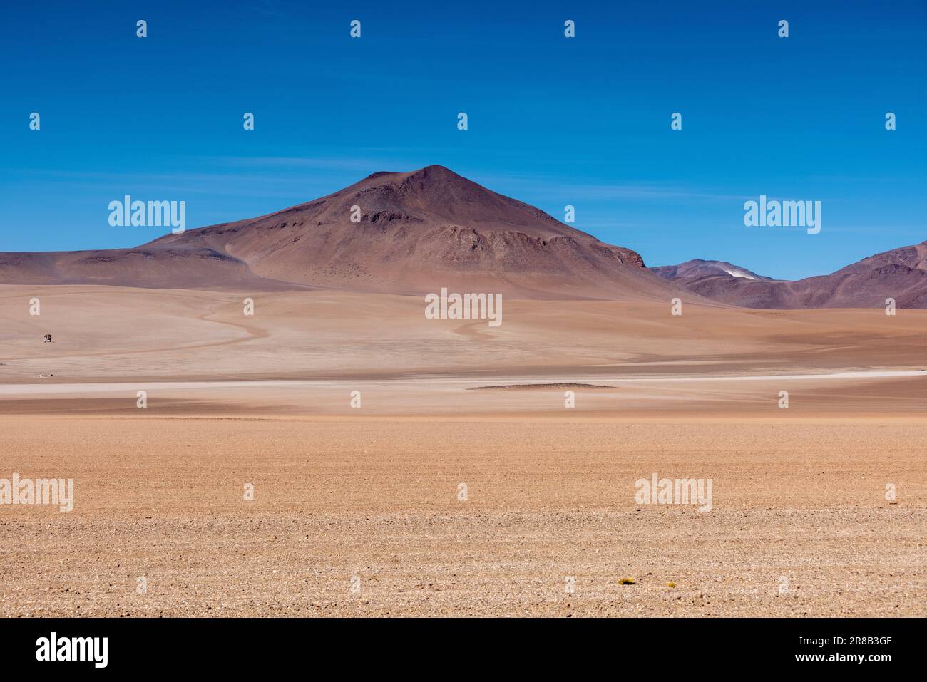 Malerische Wüste Salvador Dali, nur ein natürlicher Anblick auf der malerischen Lagunenroute durch den bolivianischen Altiplano in Südamerika Stockfoto