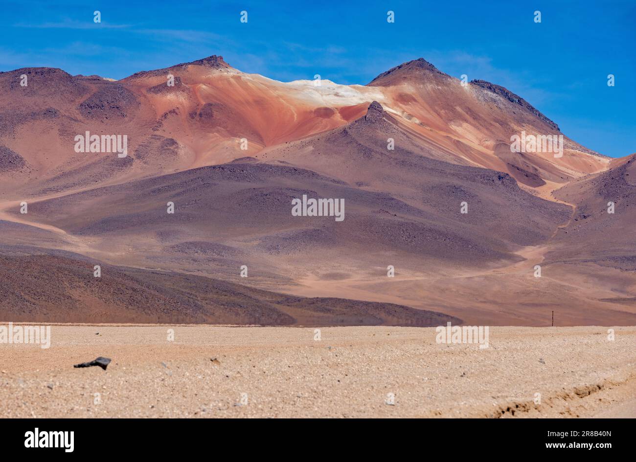 Malerische Wüste Salvador Dali, nur ein natürlicher Anblick auf der malerischen Lagunenroute durch den bolivianischen Altiplano in Südamerika Stockfoto