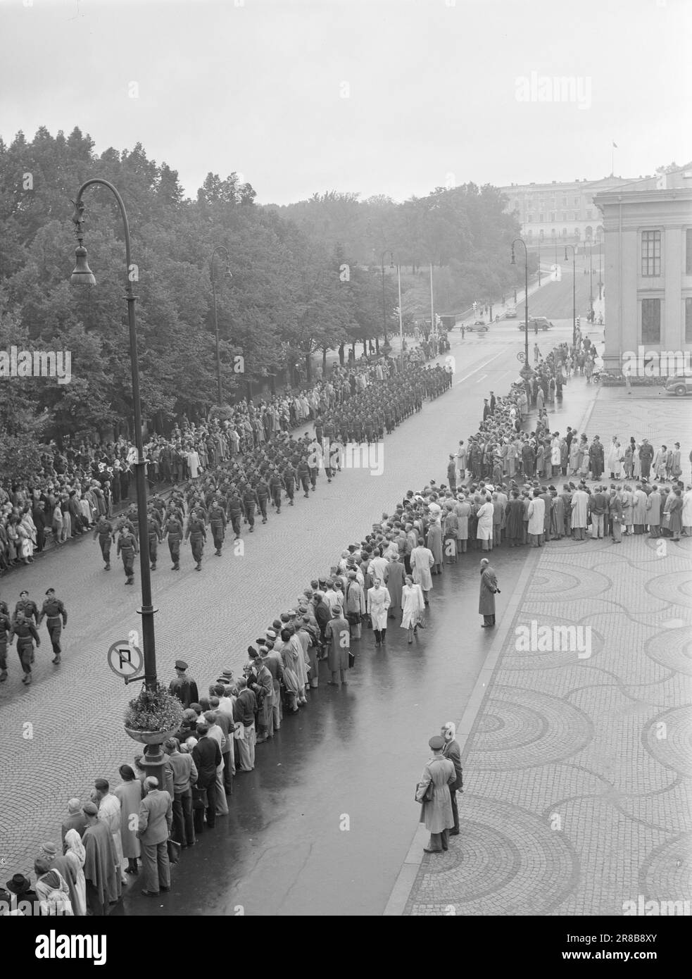 Tatsächlich 5-1947: Die deutsche Brigade die 471. Norwegische Brigade ist in Deutschland fest etabliert. Es ist das erste Mal in jüngster Zeit, dass normale norwegische Streitkräfte als Besatzungstruppen entsandt werden. Nicht weniger als 4.000 jungen Norwegern wurde die schwierige, aber interessante Aufgabe übertragen, Norwegen als Besatzungsmacht im besiegten Deutschland zu vertreten. Die Norweger haben einen Teil der britischen Zone ganz für sich allein. Man spricht von der norwegischen Gegend. Es befindet sich im Hartz, ca. 20 km südlich von Hamburg, und umfasst ca. 5000 km2 km. Foto: Kjell Lynau / Aktuell / NTB ***FOTO Stockfoto