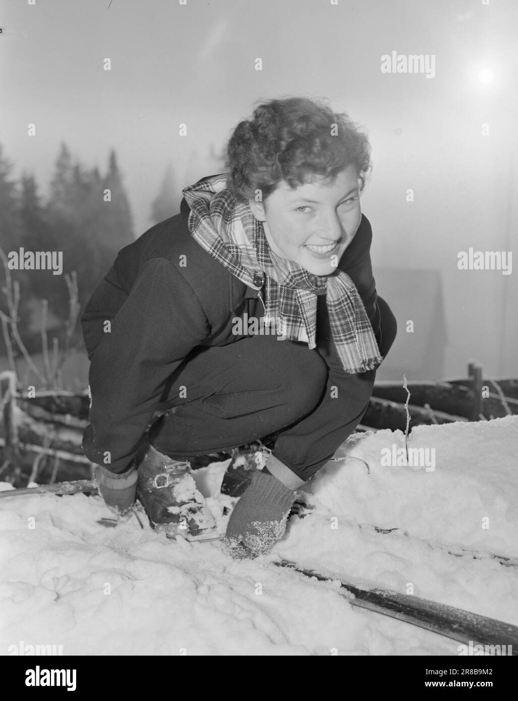 Aktuell 1950: OrientationShe freut sich auf eine neue Skisaison. Foto: Sverre A. Børretzen / Aktuell / NTB ***FOTO NICHT IMAGE PROCESSED*** Stockfoto