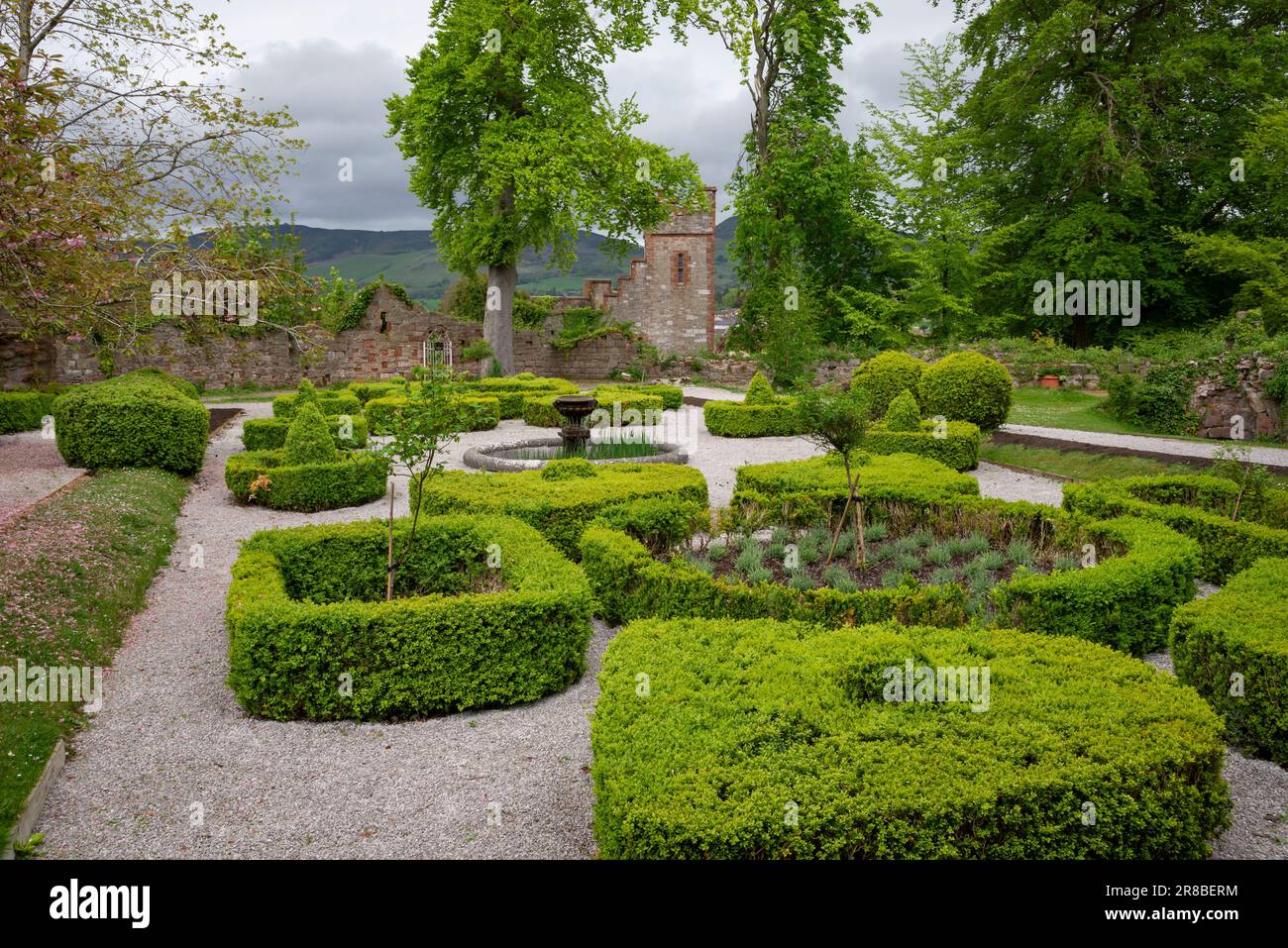 Ruthin Castle (Castell Rhuthun) Hotel in der Stadt Ruthin im Tal von Clwyd, Nordwales. Stockfoto