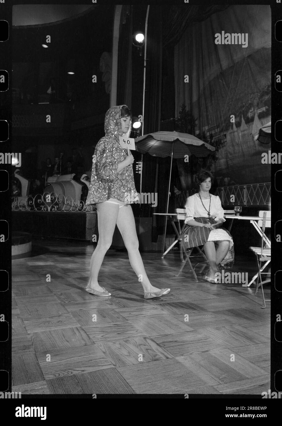 actual-21-5-1960-s-tten-stil-bei-einer-schaufenstershow-in-regnbuen