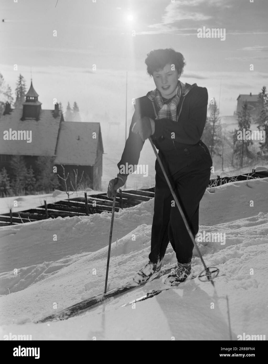 Aktuell 1950: OrientationShe freut sich auf eine neue Skisaison. Foto: Sverre A. Børretzen / Aktuell / NTB ***FOTO NICHT IMAGE PROCESSED*** Stockfoto