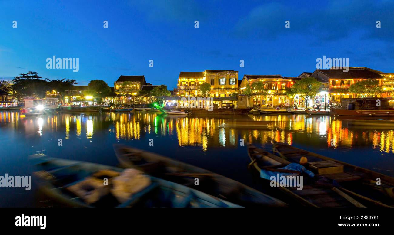 Erkunden Sie den Charme von Hoi an durch fesselnde Bilder antike Architektur und malerische Landschaften von Vietnams verstecktem Juwel Stockfoto