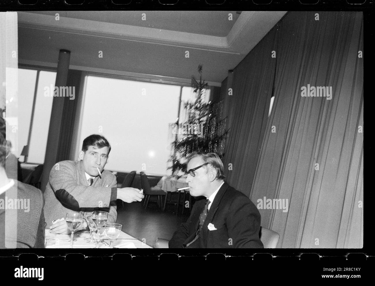 Derzeit 56101960 PKW und Personenschiffe der Schiffseigner anders