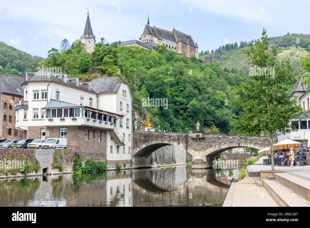 Vianden Brücke und Schloss, Vianden, Kanton Vianden, Luxemburg Stockfoto
