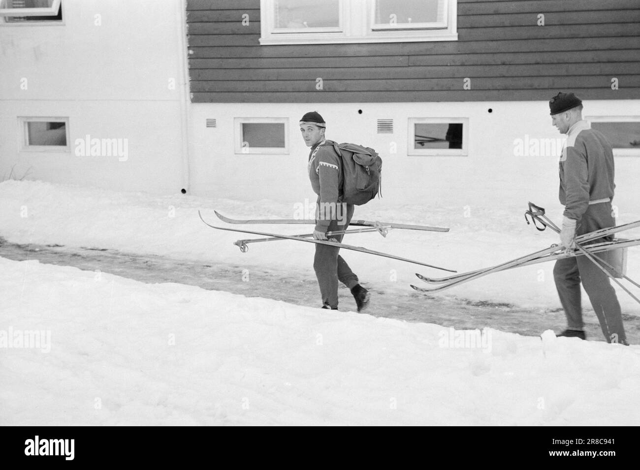 Mitarbeiter testen SchwarzweißStockfotos und bilder Alamy