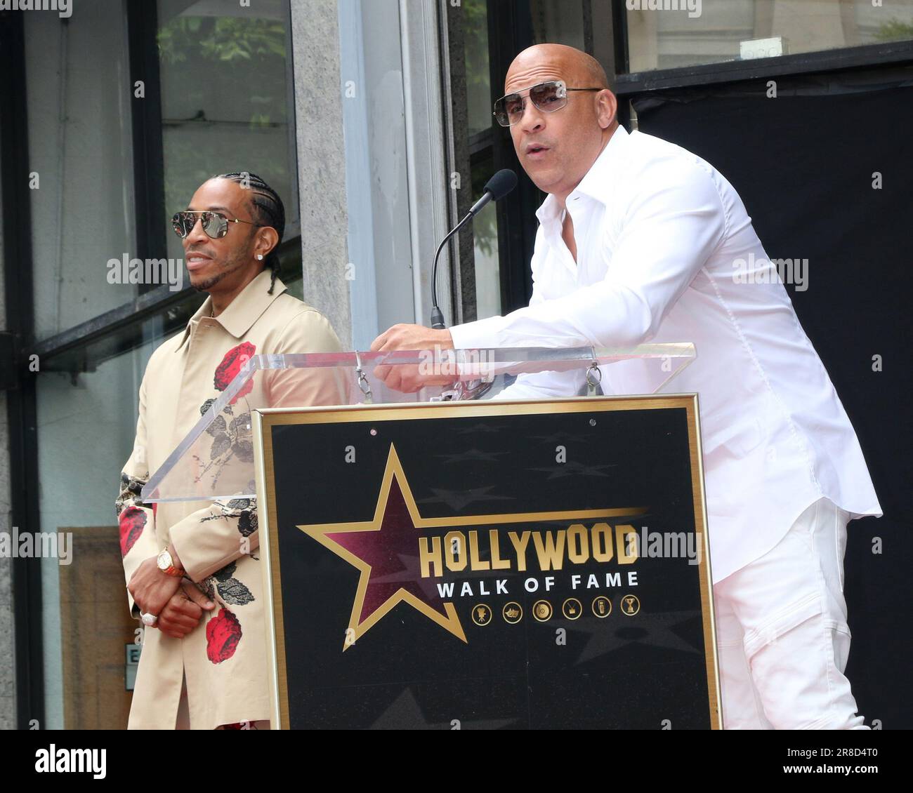 Ludacris Star Ceremony auf dem Hollywood Walk of Fame am 18. Mai 2023 in Los Angeles, CA, mit Chris Bridges alias Ludacris, Vin Diesel wo: Los Angeles, Kalifornien, USA, wenn: 18. Mai 2023 Gutschrift: Nicky Nelson/WENN Stockfoto