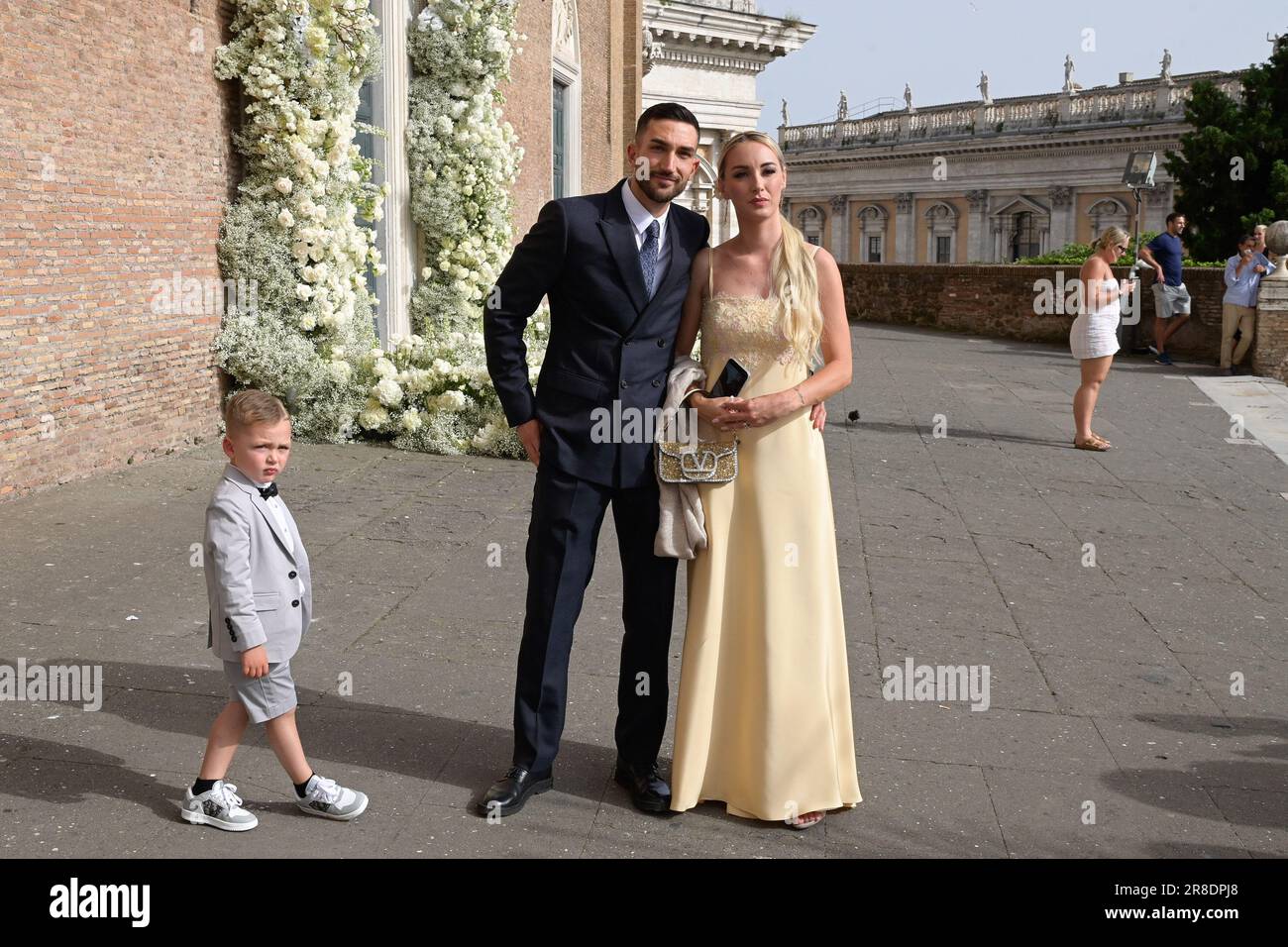 Rom, Italien. 20. Juni 2023. Tommaso Cataldi (l), Danilo Cataldi (c) und Elisa Liberati (r) nehmen an der Hochzeit des Latium-Fußballer Mattia Zaccagni mit der Influencer Chiara Nasti in der Basilika Santa Maria Ara Coeli Teil. Kredit: SOPA Images Limited/Alamy Live News Stockfoto