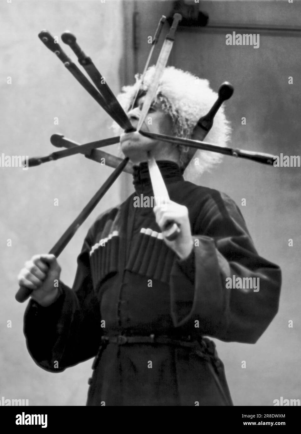 A russian cossack sword Schwarzweiß-Stockfotos und -bilder - Alamy