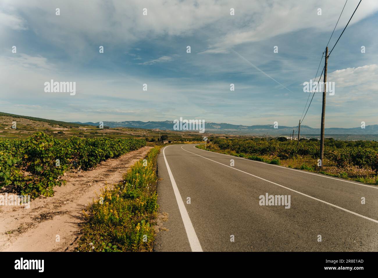 NAVARRE, SPANIEN - 2022. OKTOBER Pilger auf französischem Weg Camino Frances nach Santiago de Compostela. Hochwertiges Foto Stockfoto