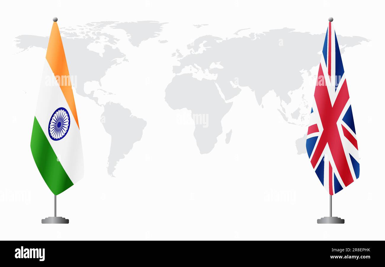 Flaggen Indiens und des Vereinigten Königreichs für eine offizielle Tagung vor dem Hintergrund der Weltkarte. Stock Vektor