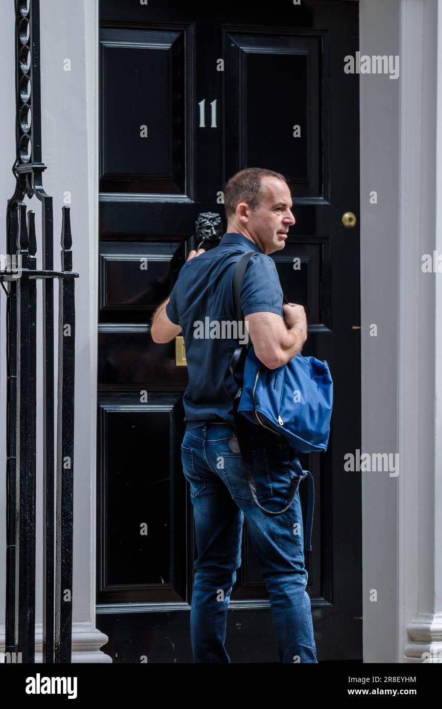 Downing Street, London, Großbritannien. 21. Juni 2023 Money Saving Expert, Martin Lewis, trifft heute Morgen in der Downing Street 11 ein. Foto: Amanda Rose/Alamy Live News Stockfoto