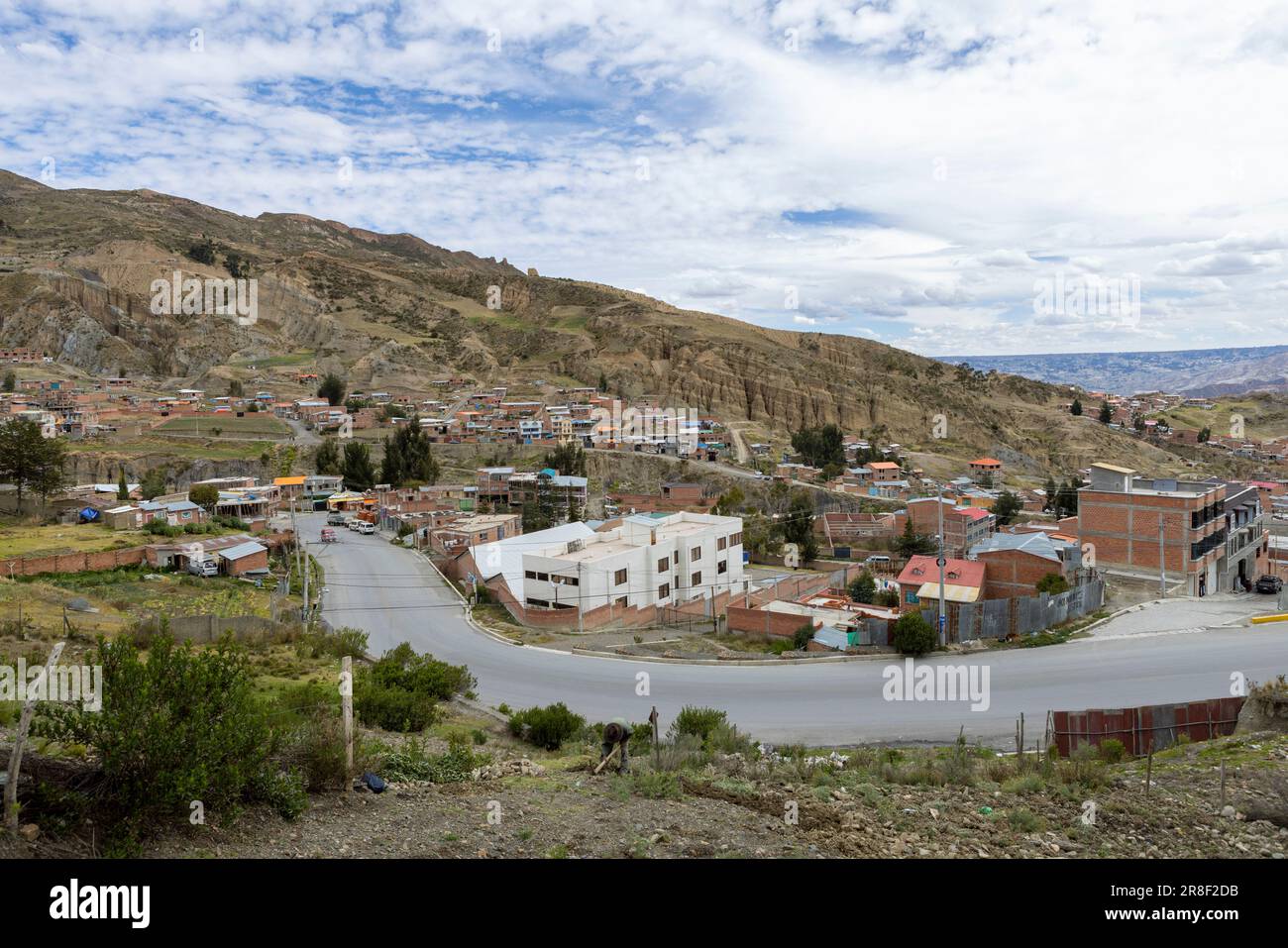Überlandreisen in Bolivien, Südamerika: Erkundung der bergigen Außenbezirke der am höchsten gelegenen Verwaltungshauptstadt der Welt: La Paz Stockfoto