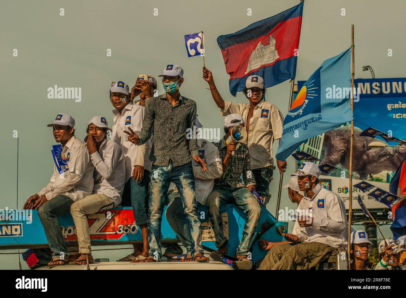 Sam Rainsy unterstützt während einer politischen Kundgebung vor der Parlamentswahl 2013 zum Premierminister. Phnom Penh, Kambodscha. © Kraig Stockfoto