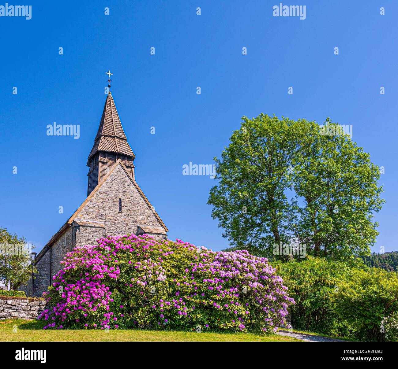 Fana Kirke, eine der ältesten Kirchen in Bergen in Norwegen. Stockfoto