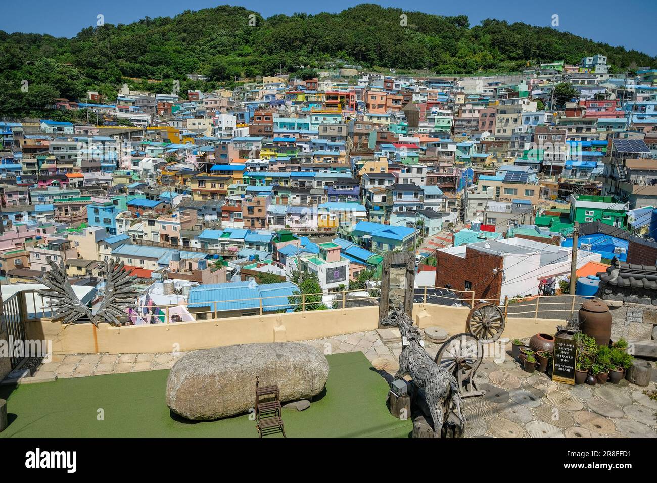 Busan, Südkorea - 30. Mai 2023: Blick auf das Kulturdorf Gamcheon in Busan, Südkorea. Stockfoto