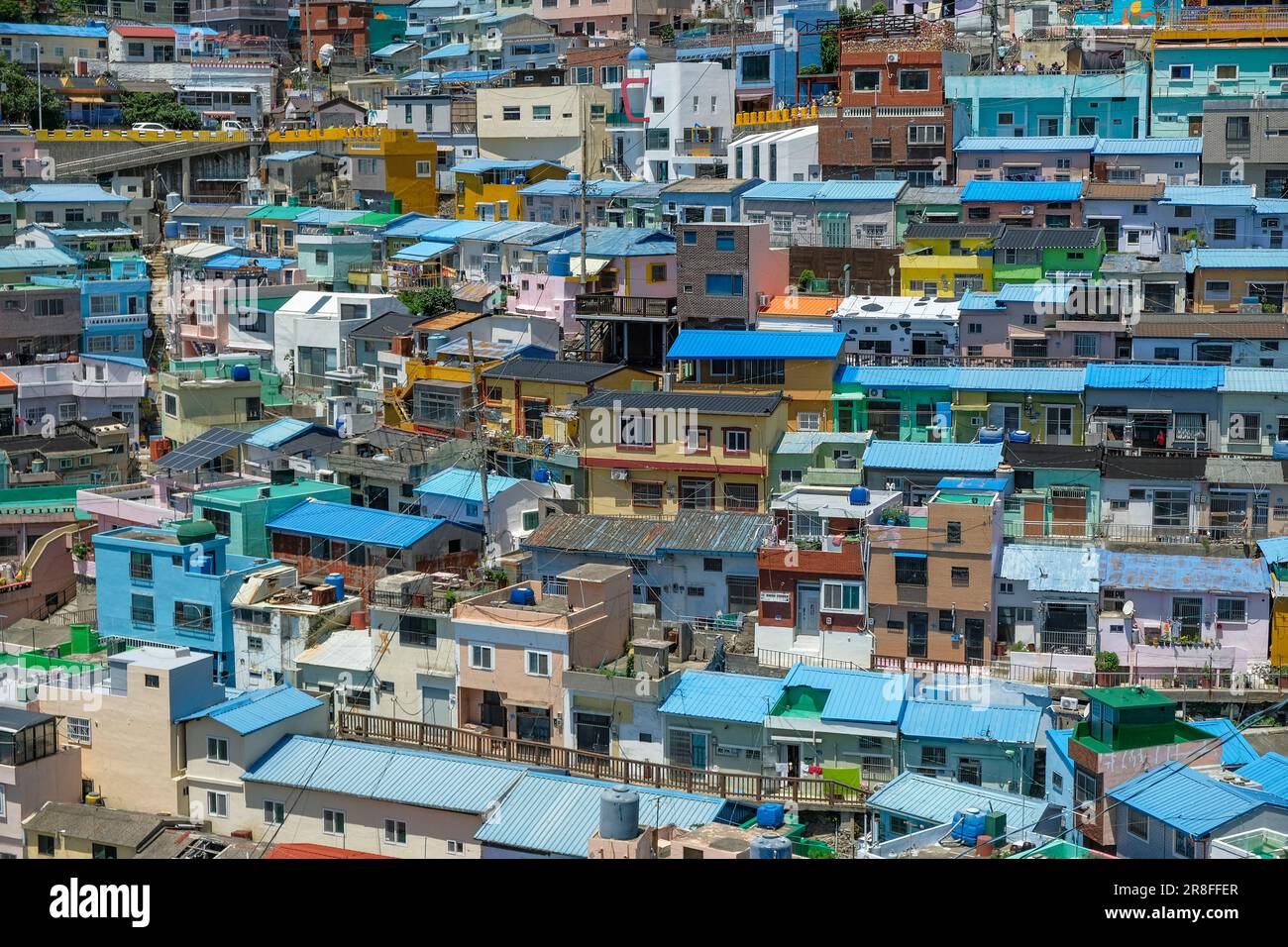 Busan, Südkorea - 30. Mai 2023: Blick auf das Kulturdorf Gamcheon in Busan, Südkorea. Stockfoto