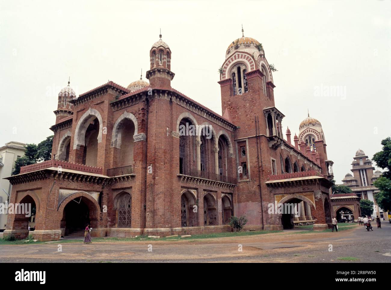 Heritage Building, Madras University Senate House, eine der drei ältesten Universitäten des Landes gegründet 1857, Chennai, Tamil Nadu, Indien Stockfoto