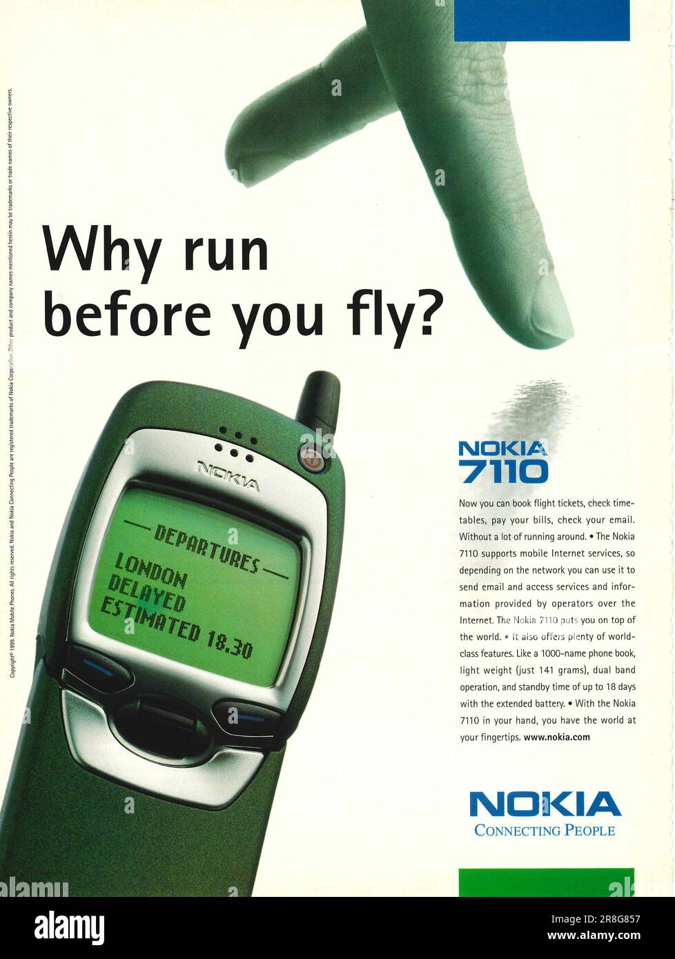 Nokia 7110-Handywerbung. Werbung von Nokia, die Menschen verbindet, in einem Magazin 1999. „Why Run Before You Fly“-Schriftzug. Stockfoto