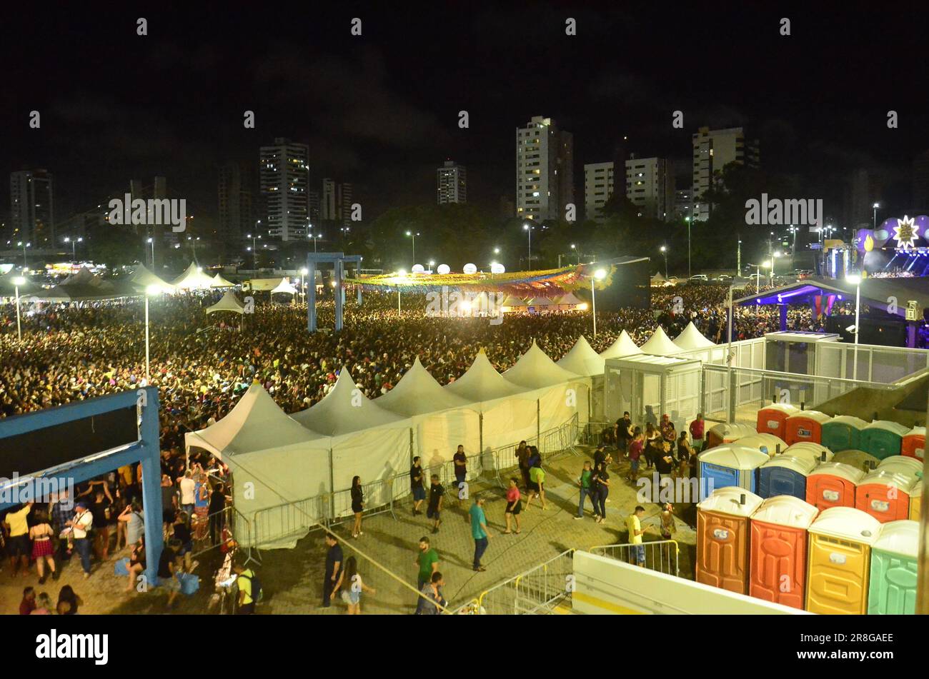 21. Juni 2023, Natal, Rio Grande do Norte, Brasilien: Nata (RN), 06/20/2023 - PARTY/SAO JOAO/RN - Eröffnung von Sao Joao in Natal RN in Anwesenheit des Bürgermeisters von Natal Alvaro Dias, begann diesen Dienstag (20) und dauert bis Sonntag (25 ), im Außenbereich der Dünenarena. Das Landduo Bruno & Marrone war heute Abend eine landesweite Attraktion am Dienstag, den 20. Juni 2023. (Foto: Jose Aldenir/Thenews2/Zumapress) (Kreditbild: © Jose Aldenir/TheNEWS2 via ZUMA Press Wire) NUR REDAKTIONELLE VERWENDUNG! Nicht für den kommerziellen GEBRAUCH! Stockfoto