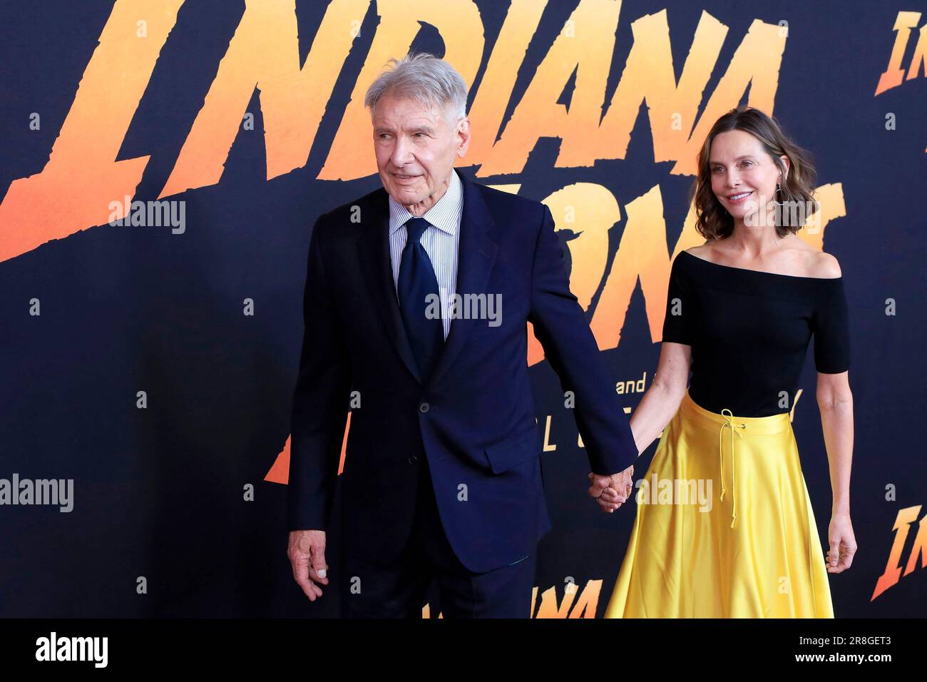 Harrison Ford, Calista Flockhart bei der Ankunft für INDIANA JONES UND THE DIAL OF DESTINY Premiere, El Capitan Theatre, Los Angeles, CA, 14. Juni 2023. Foto Von: Priscilla Grant/Everett Collection Stockfoto