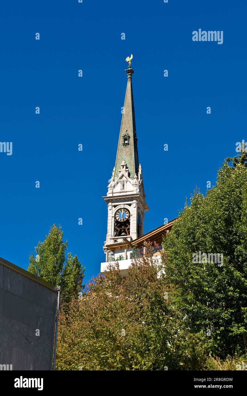 Turm der Evangelischen Kirke (protestantische Kirche), St. Moritz, Schweiz Stockfoto